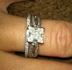 Engagement ring white gold versus platinum